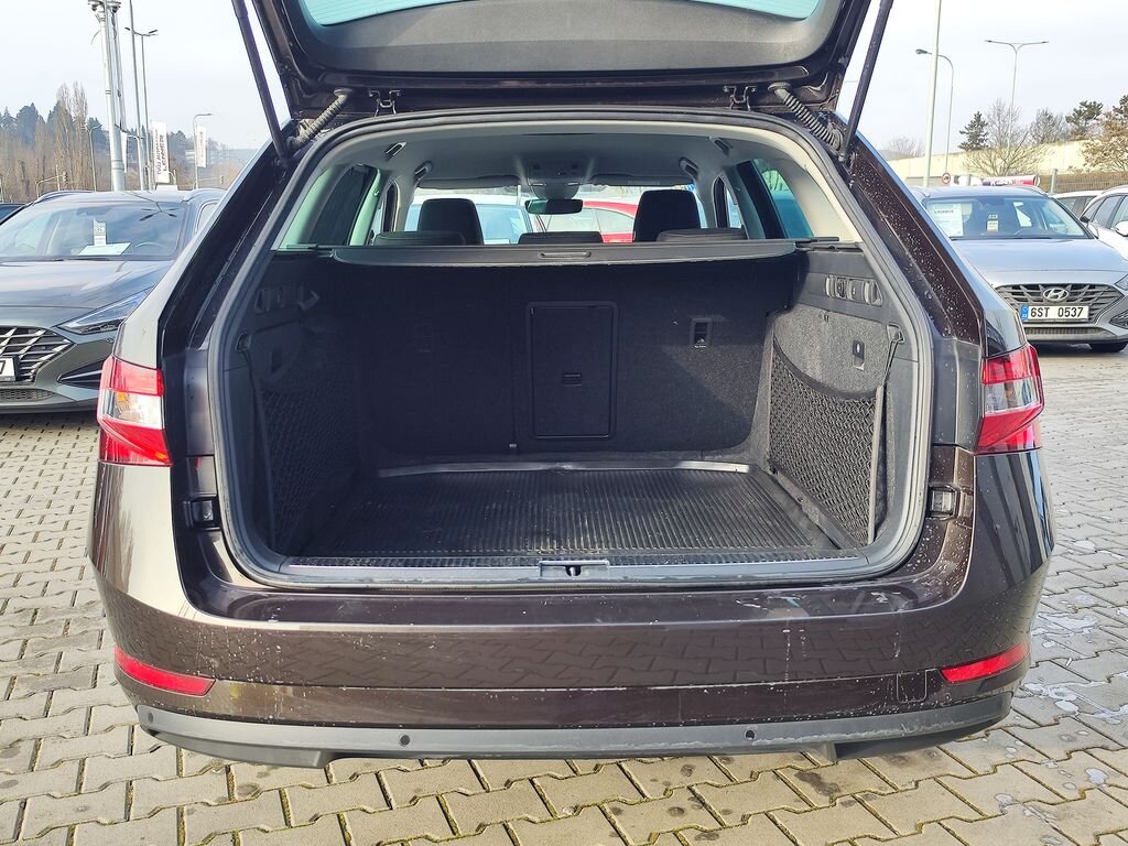 Škoda Superb Kombi 2,0 l 110 kw