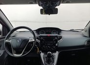 Lancia Y Hatchback 1,2 l 51 kw