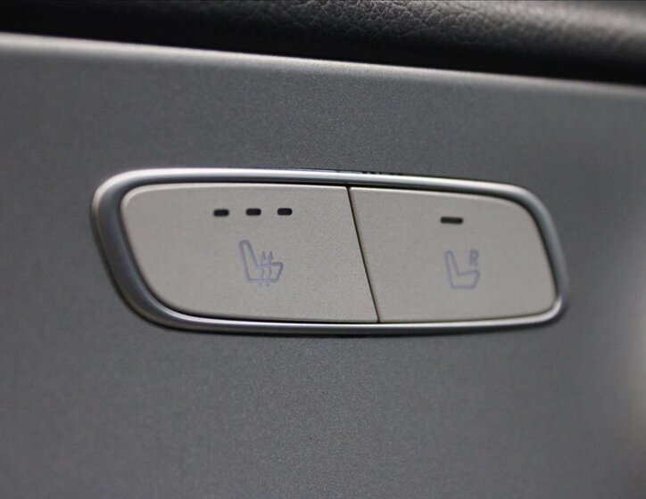 Mercedes-Benz Třídy E 30