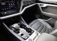 Volkswagen Touareg 12