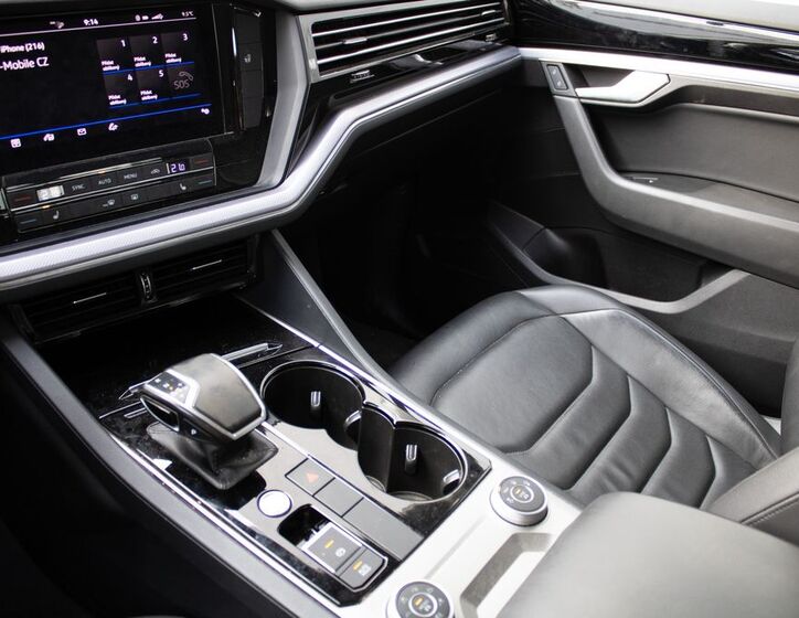 Volkswagen Touareg 12