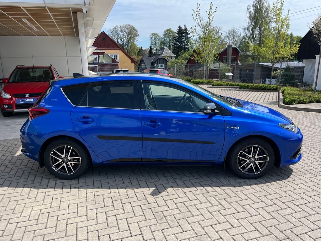 Toyota Auris Hatchback 1,8 l 73 kw