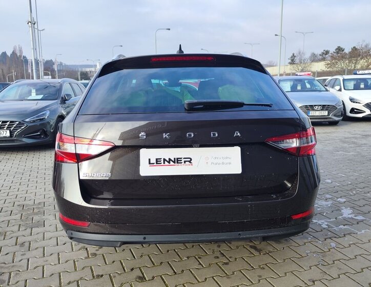 Škoda Superb Kombi 2,0 l 110 kw