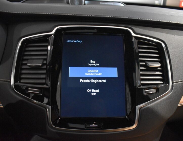 Volvo XC90 SUV / Terénní 2,0 l 177 kw