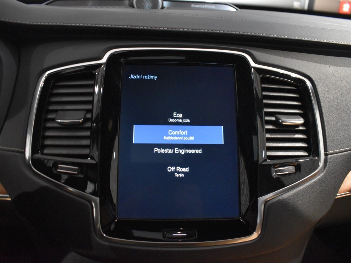 Volvo XC90 SUV / Terénní 2,0 l 177 kw