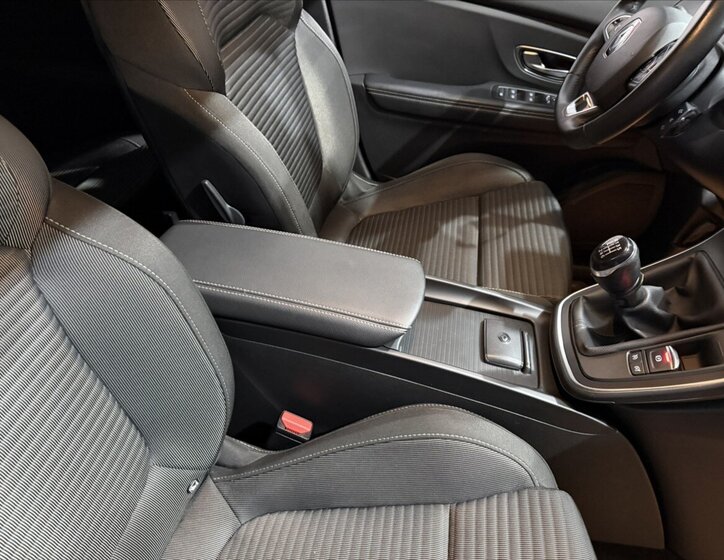 Renault Scénic MPV 1,2 l 85 kw