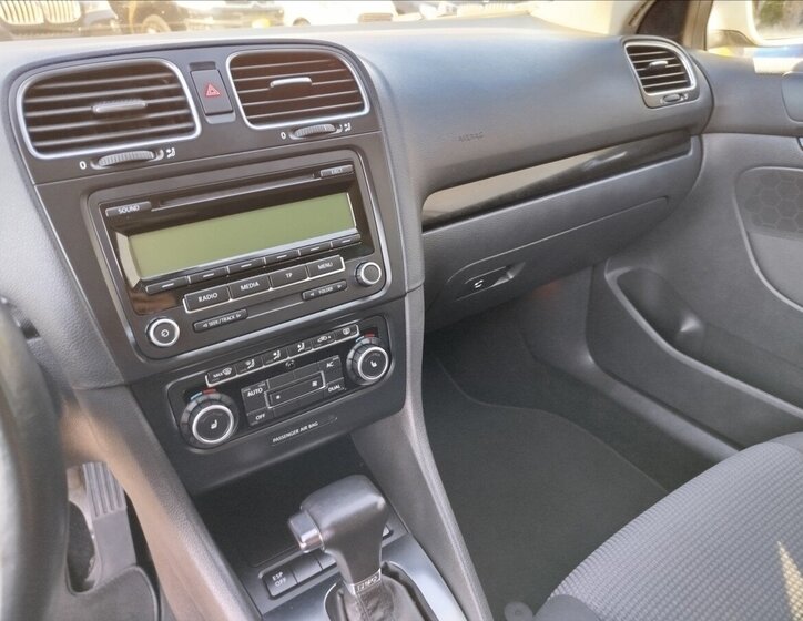 Volkswagen Golf Kombi 2,0 l 103 kw