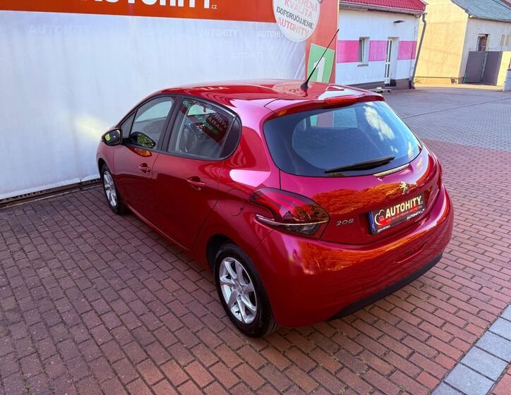 Peugeot 208 8