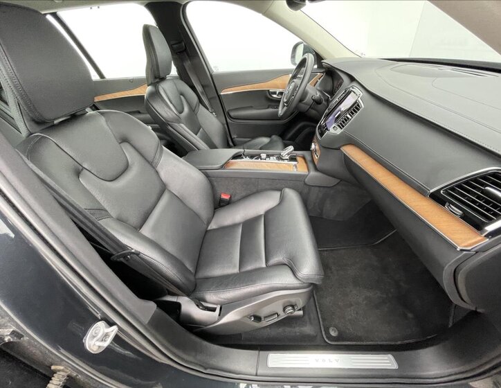 Volvo XC90 SUV 2,0 l 173 kw