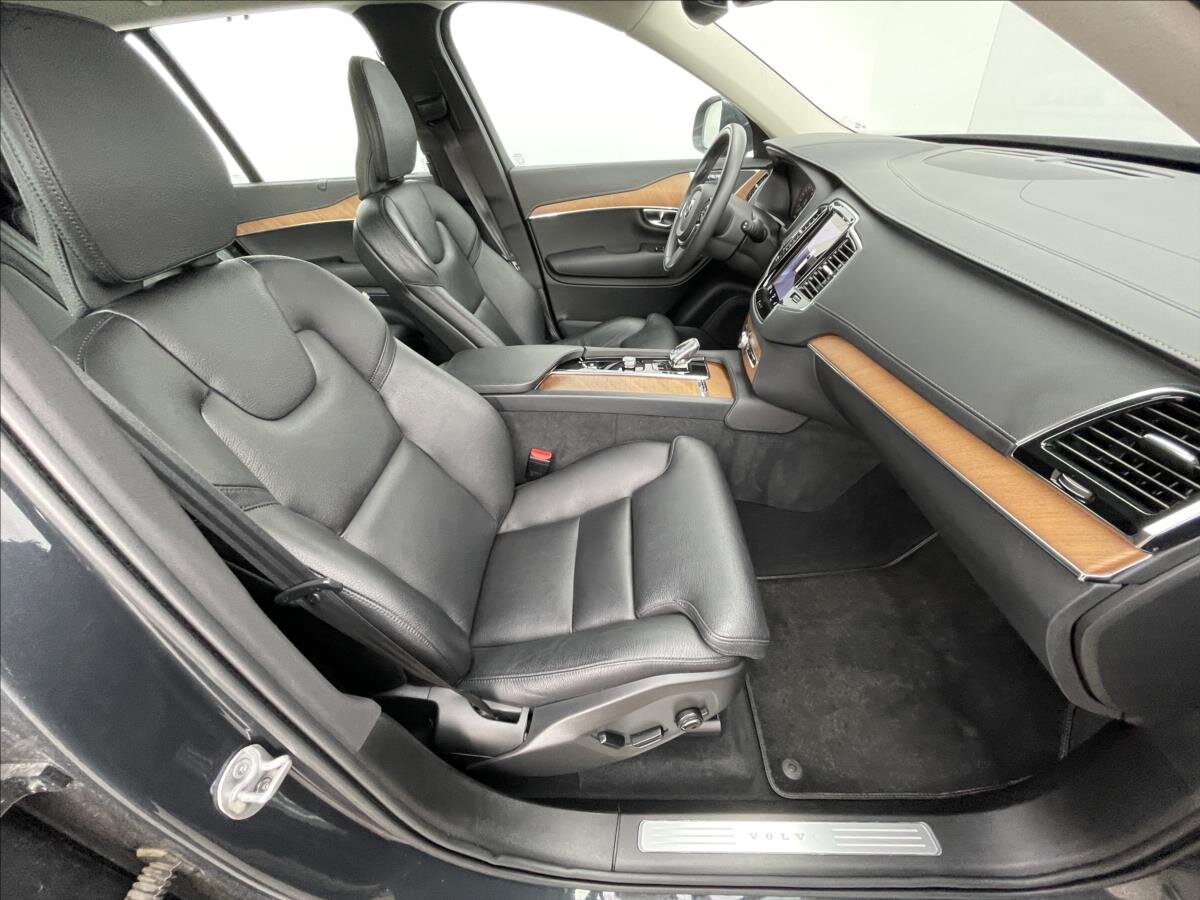 Volvo XC90 SUV 2,0 l 173 kw