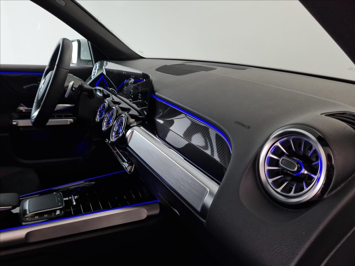 Mercedes-Benz GLB SUV 1,3 l 120 kw