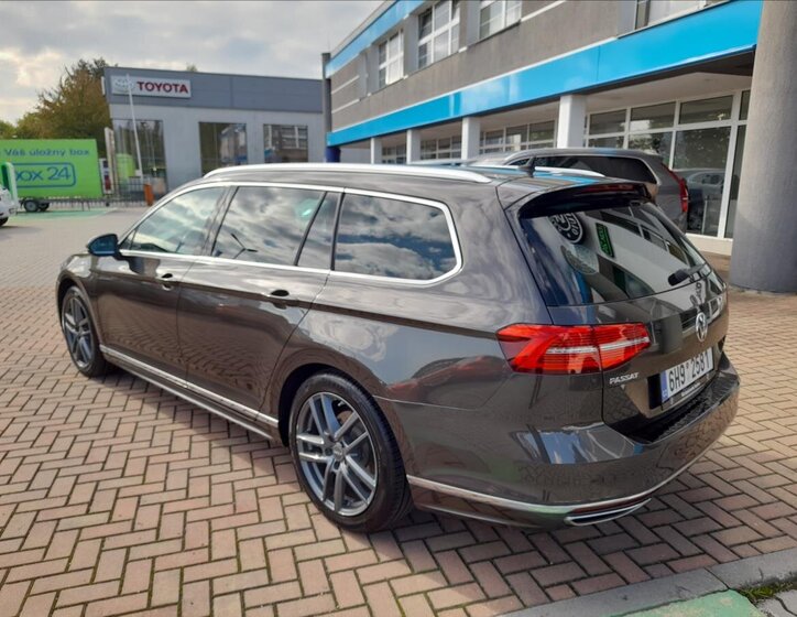 Volkswagen Passat Kombi 2,0 l 140 kw