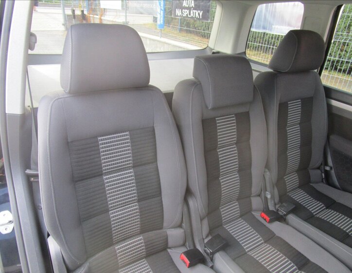 Volkswagen Touran 23