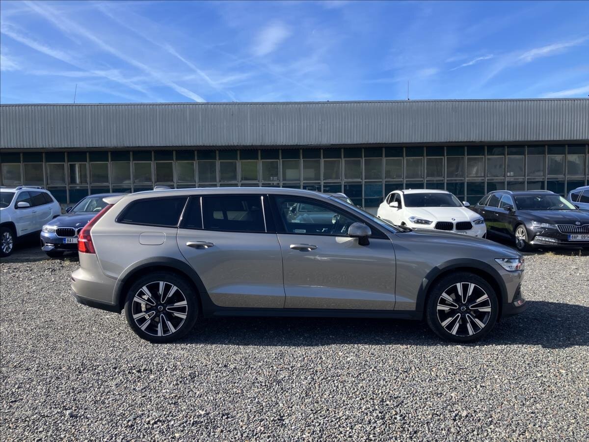 Volvo V60 Kombi 2,0 l 140 kw
