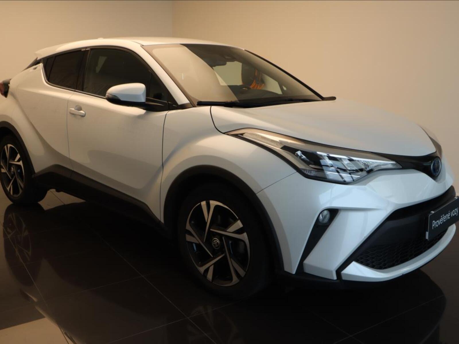 Toyota C-HR 2