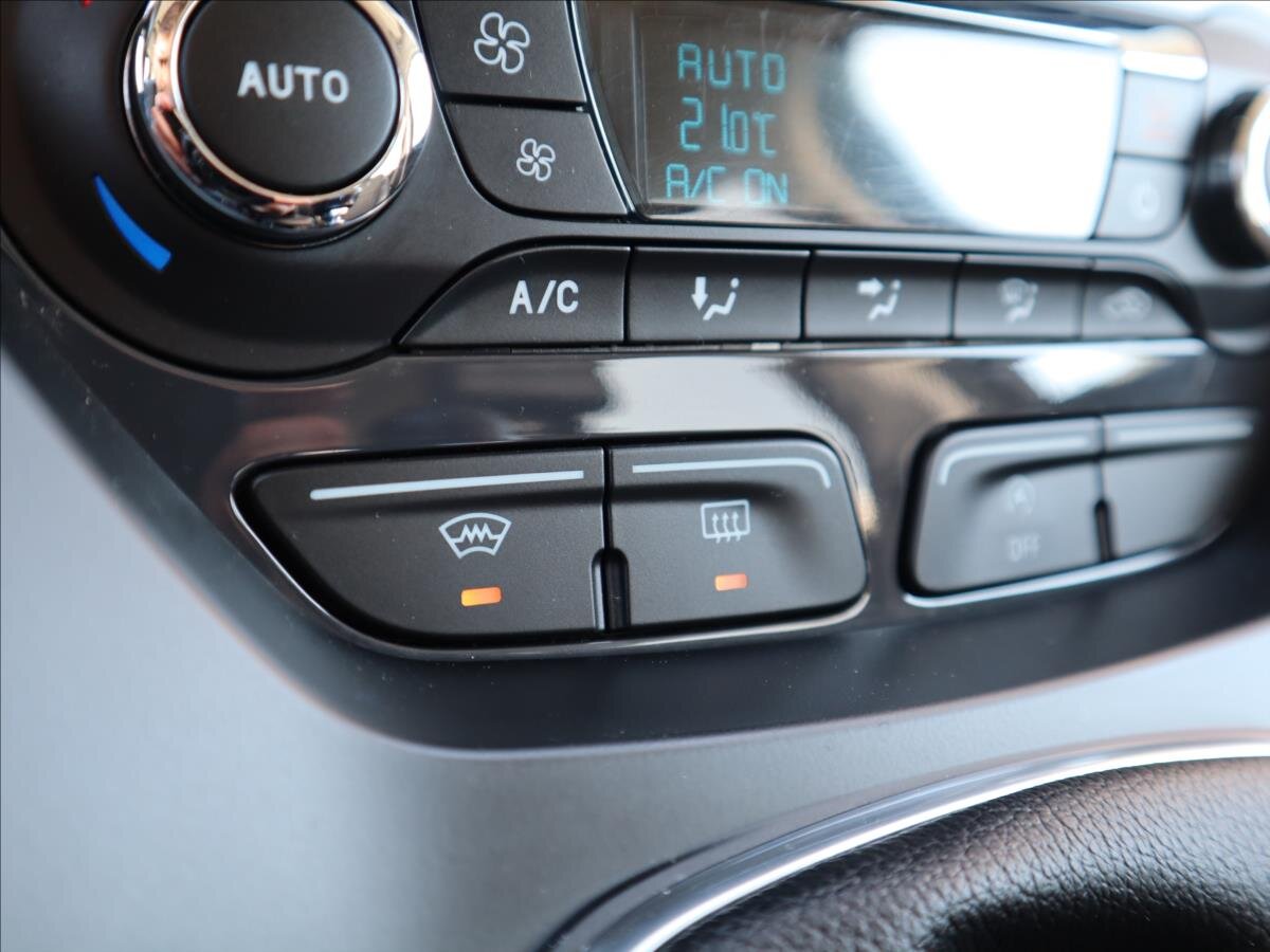 Ford Kuga SUV / Terénní 1,6 l 110 kw