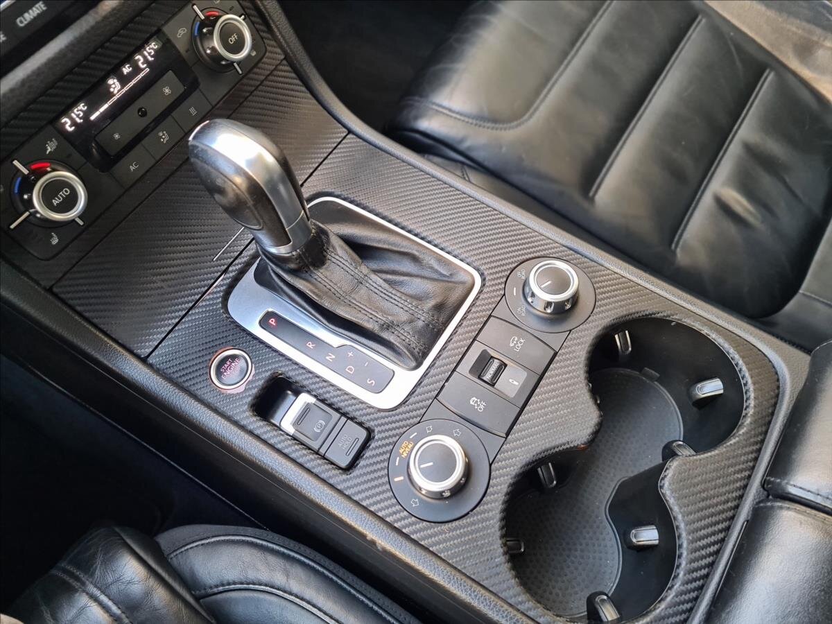 Volkswagen Touareg SUV 4,1 l 250 kw