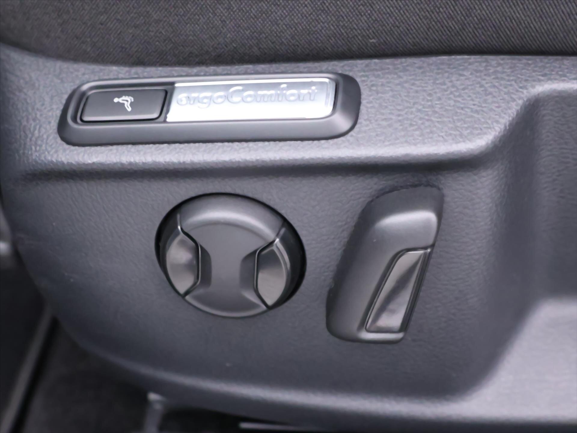 Volkswagen Passat Kombi 2,0 l 147 kw