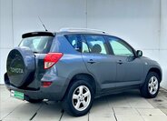 Toyota RAV4 SUV 2,2 l 100 kw