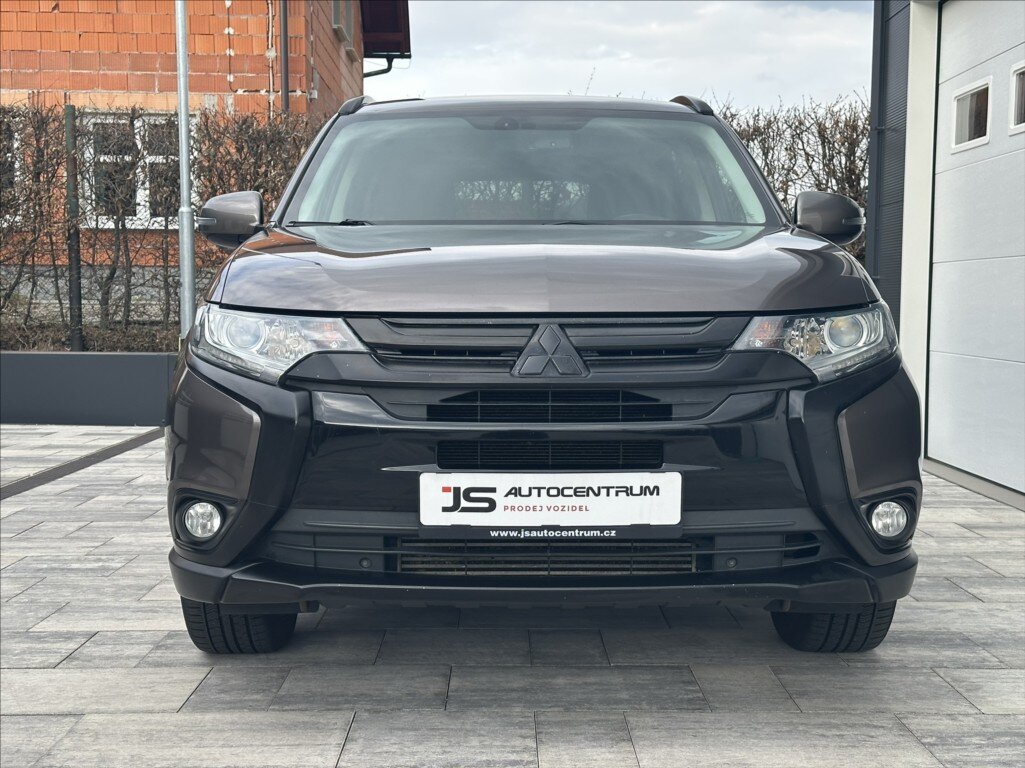 Mitsubishi Outlander SUV / Terénní 2,3 l 110 kw