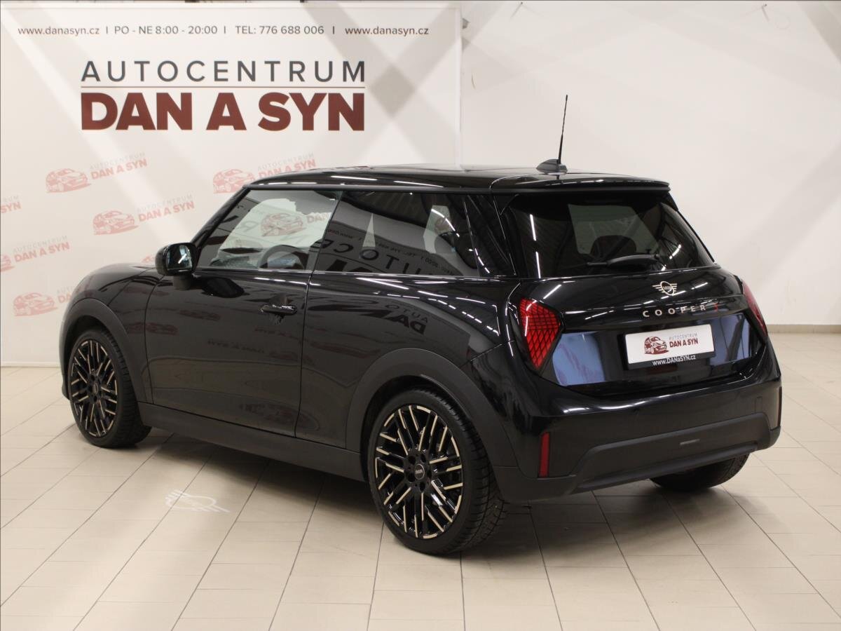 Mini Cooper Hatchback 2,0 l 150 kw