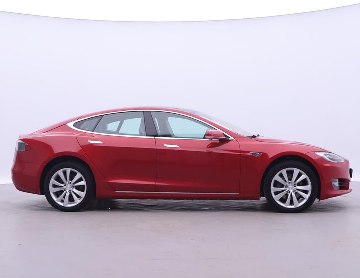Tesla Model S Sedan / Limuzína 0,0 193 kw