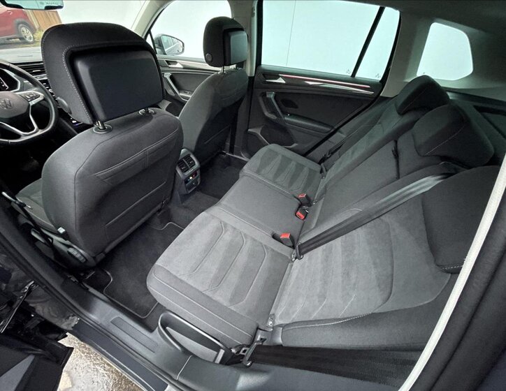 Volkswagen Tiguan 16