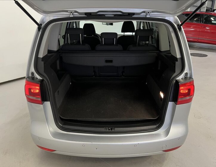 Volkswagen Touran 24