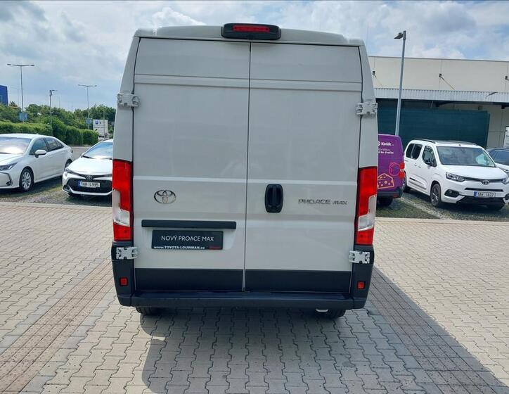 Toyota Proace Max 3