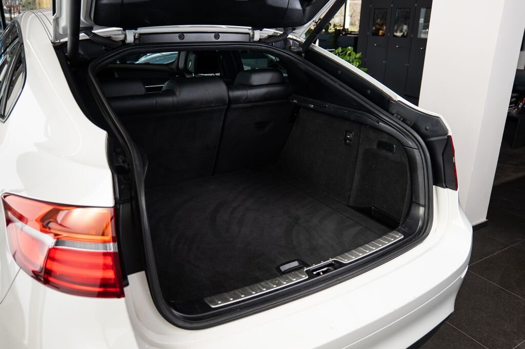 BMW X6 SUV / Terénní 3,0 l 180 kw