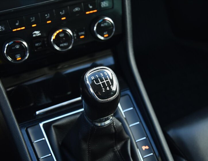 Škoda Superb Liftback 2,0 l 110 kw