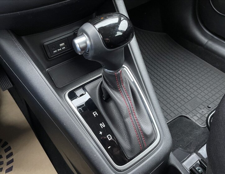 KIA Venga Sedan 1,6 l 91 kw