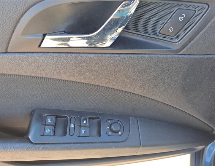 Škoda Superb Kombi 2,0 l 103 kw