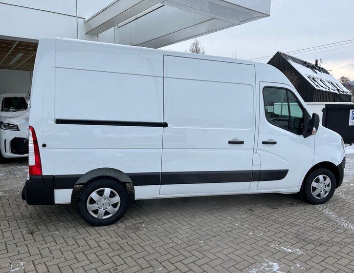 Nissan Interstar Skříň 2,3 l 100 kw