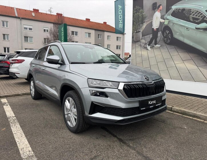 Škoda Karoq SUV 1,5 l 110 kw
