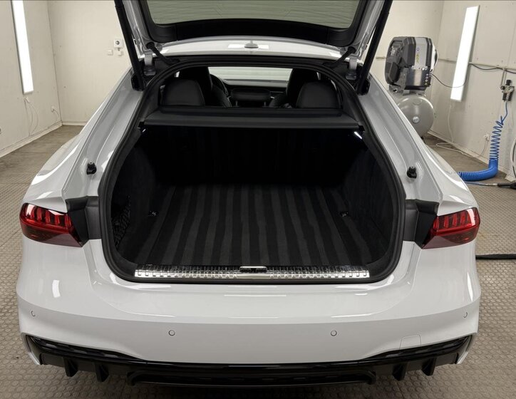 Audi S7 Hatchback 3,0 l 253 kw