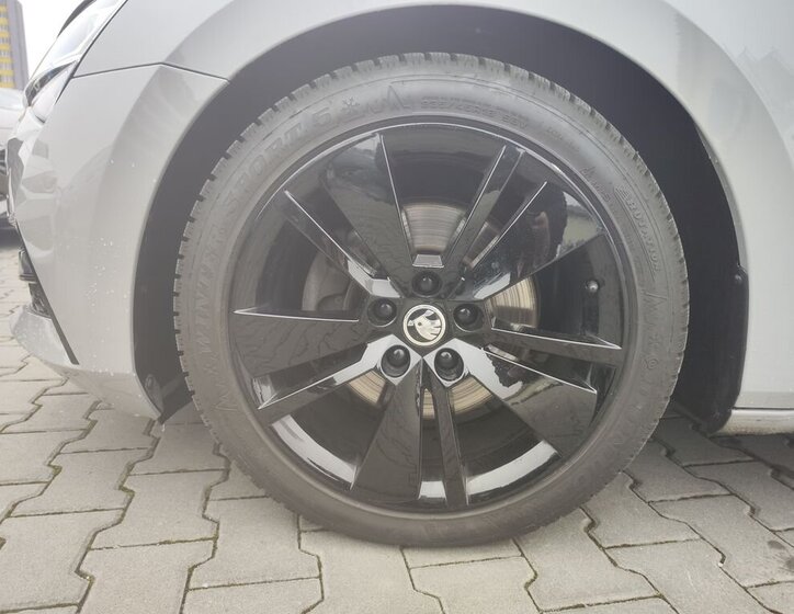 Škoda Superb Kombi 2,0 l 140 kw