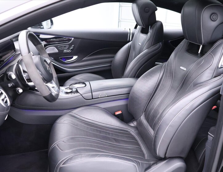 Mercedes-Benz Třídy S Kupé 5,5 l 430 kw