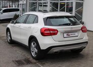 Mercedes-Benz GLA 4