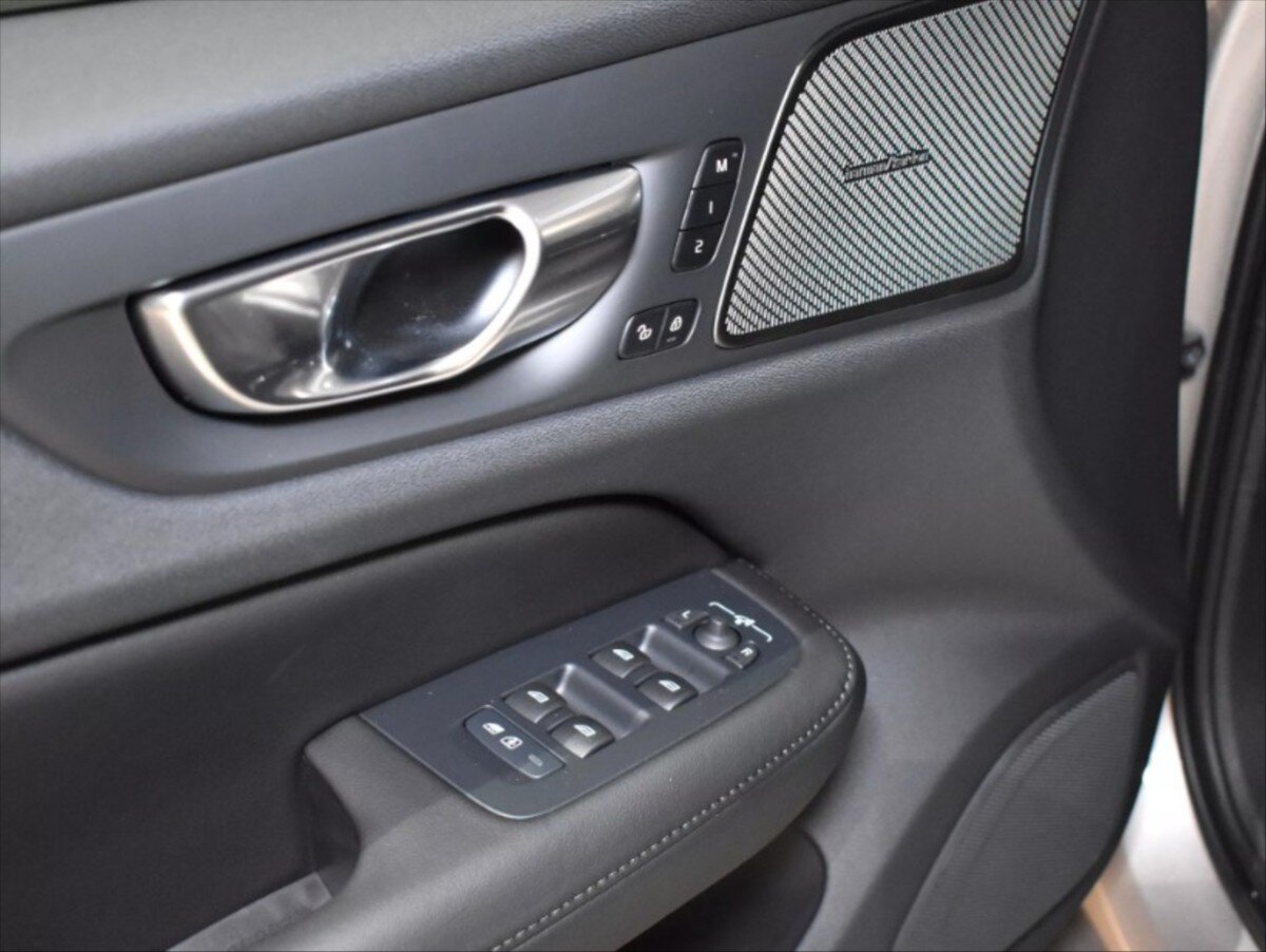 Volvo V60 Kombi 2,0 l 145 kw