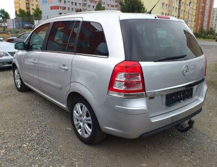 Opel Zafira 7