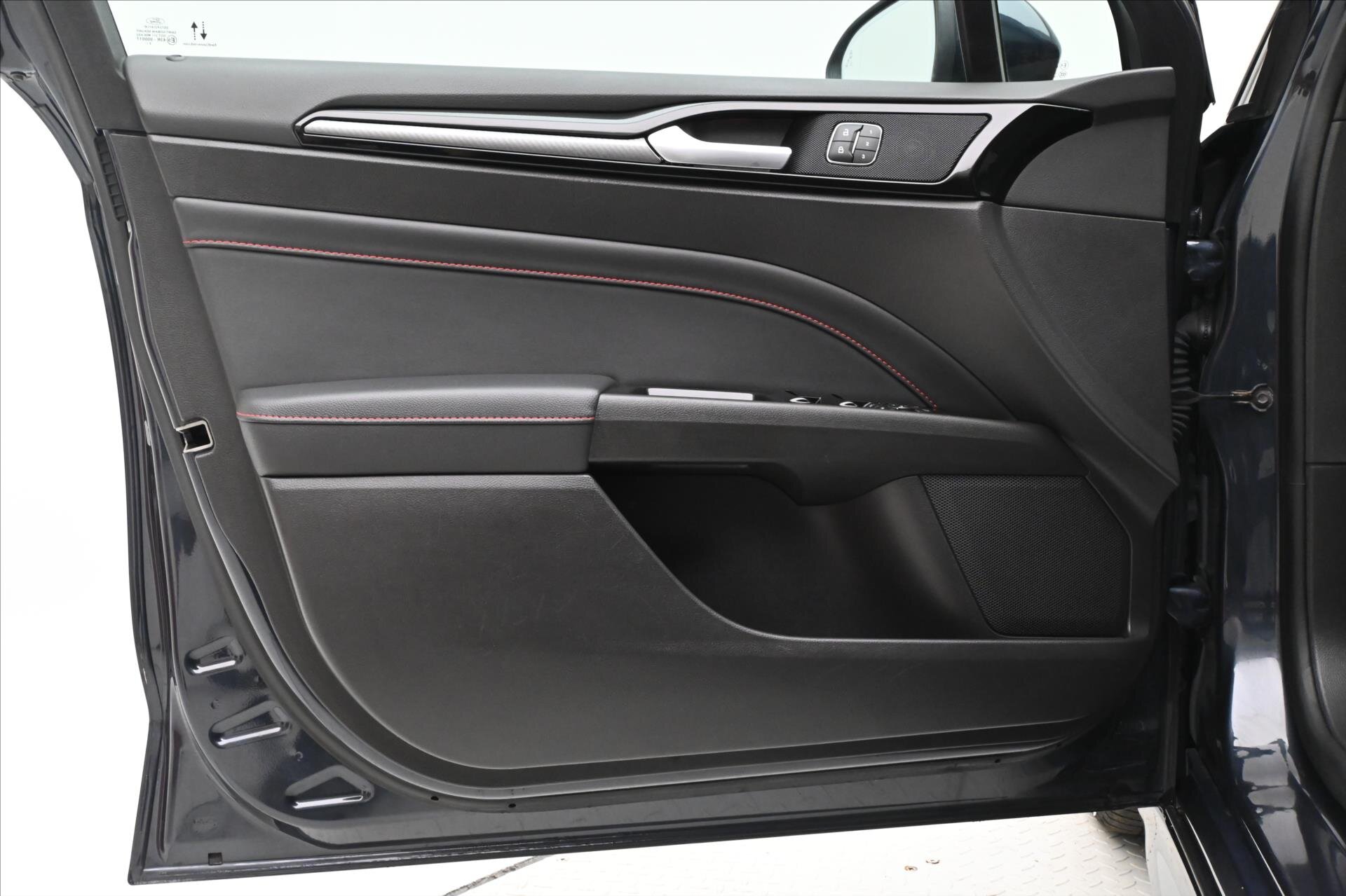 Ford Mondeo Sedan 2,0 l 140 kw