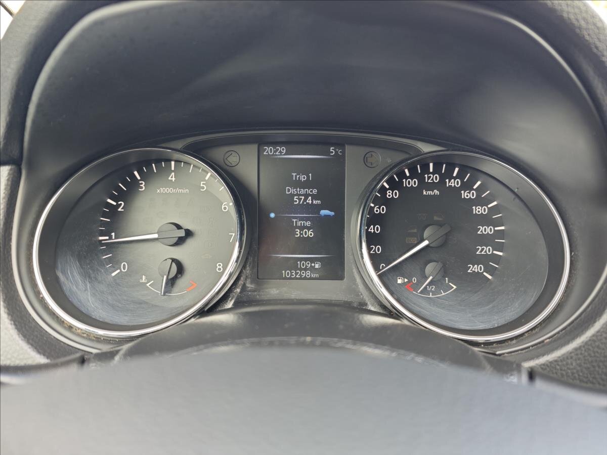 Nissan Qashqai SUV / Terénní 1,2 l 85 kw