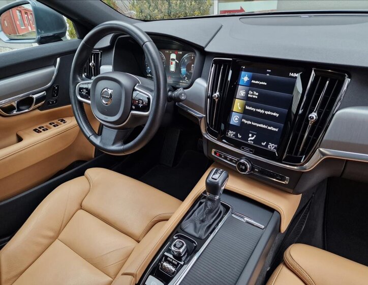 Volvo V90 Kombi 2,0 l 173 kw