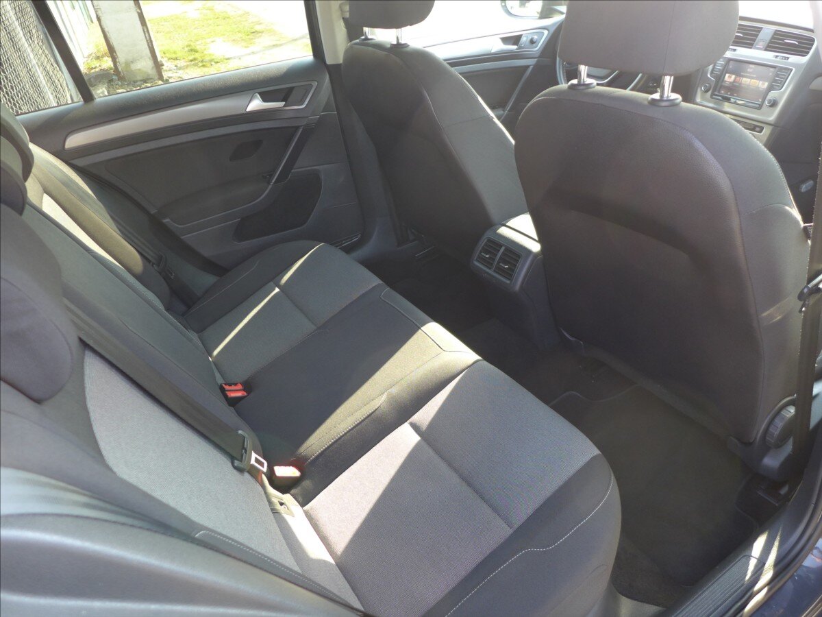 Volkswagen Golf Hatchback 1,2 l 63 kw