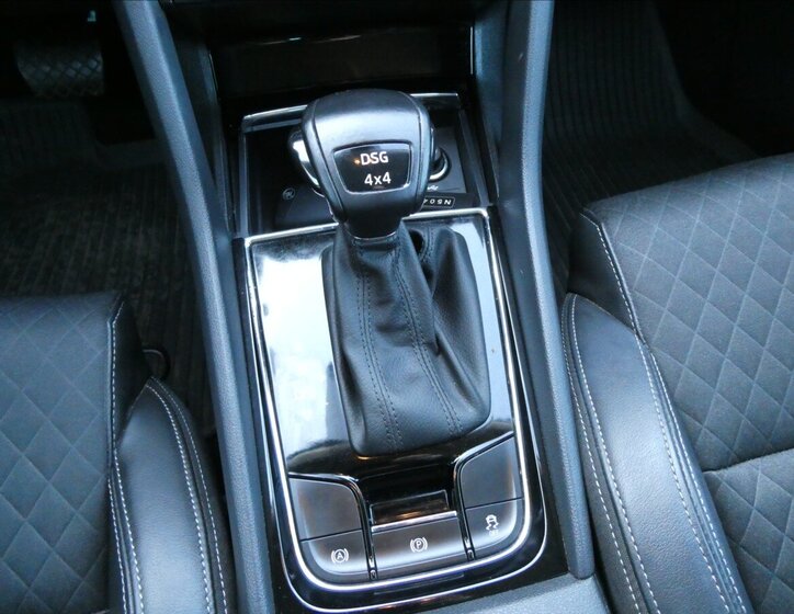 Škoda Karoq SUV 2,0 l 110 kw