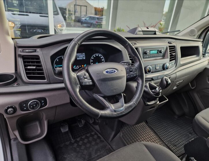 Ford Transit 19