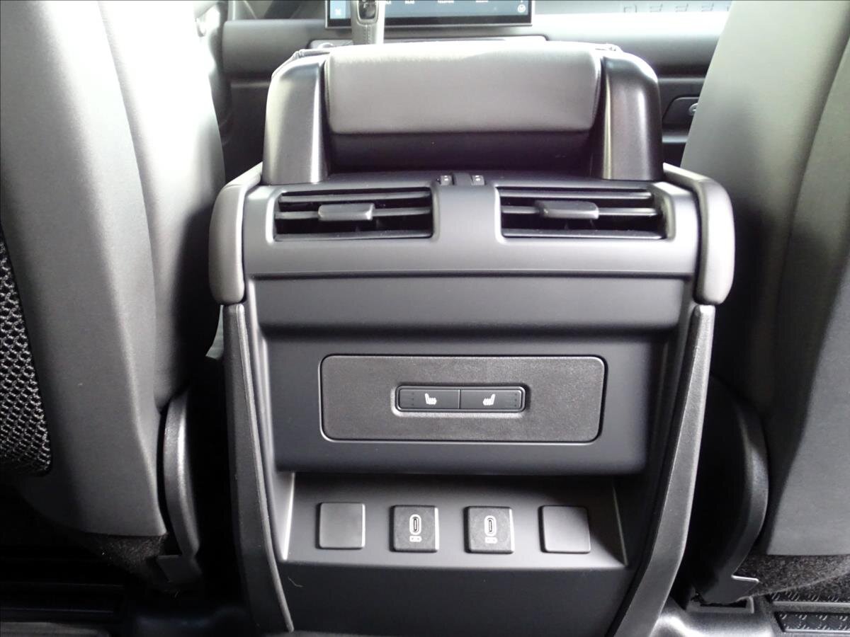 Land Rover Defender SUV / Terénní 3,0 l 257 kw