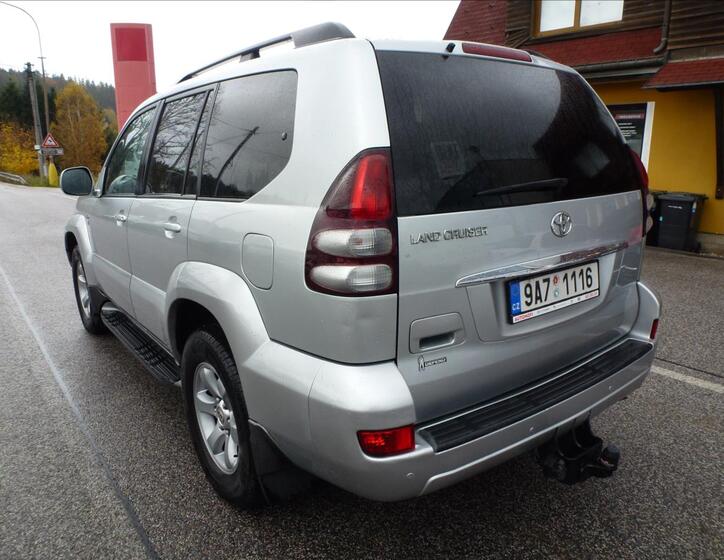 Toyota Land Cruiser 13