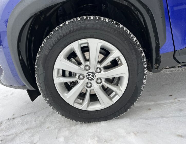 Toyota Yaris Cross 24